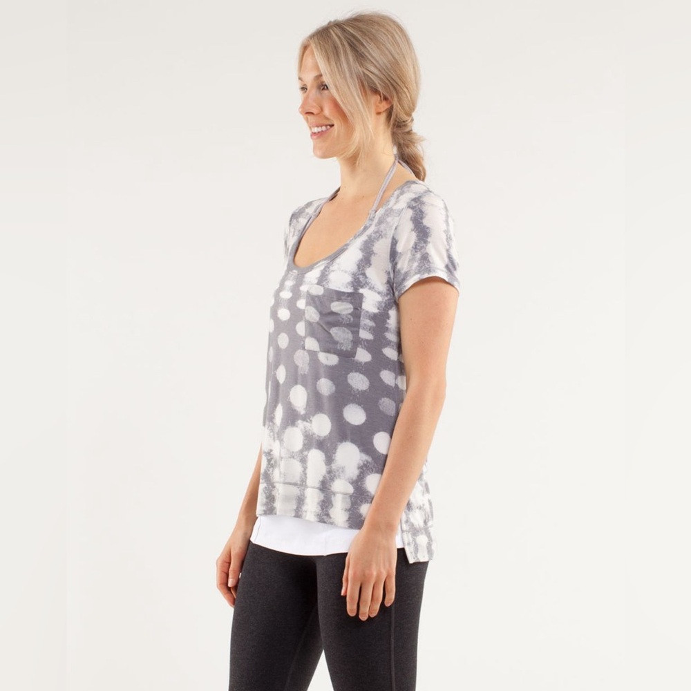 Lululemon athletica - Picture 3 of 3